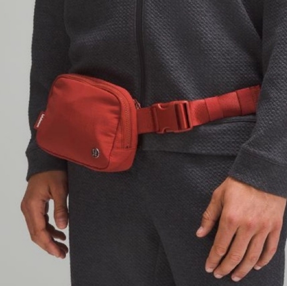 NWT Lululemon Everywhere Belt Bag 1L in Terra Orange - Picture 6 of 9